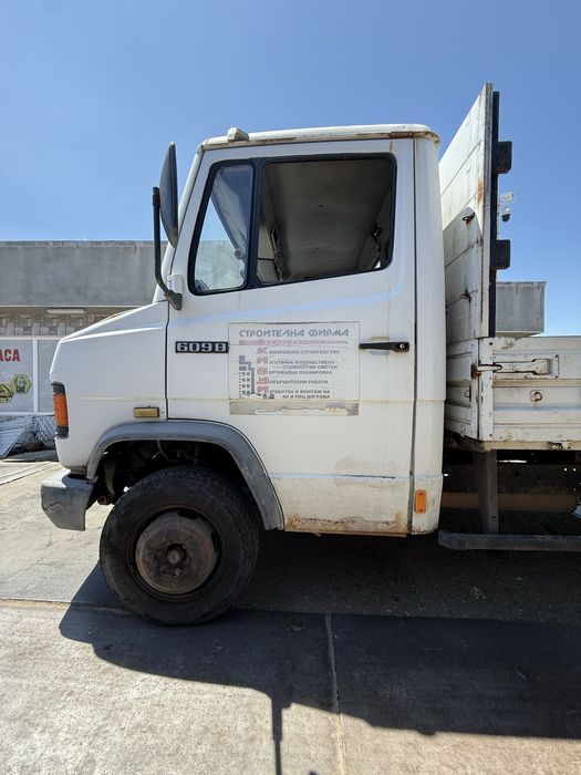 Мерцедес 609 на части