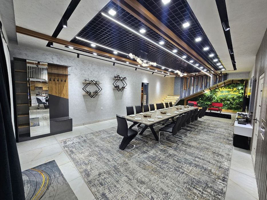 Супер ченирма! Берлин 20 кишига жой бор