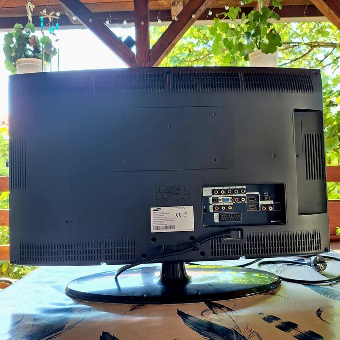 Vand  televizor Samsung LCD