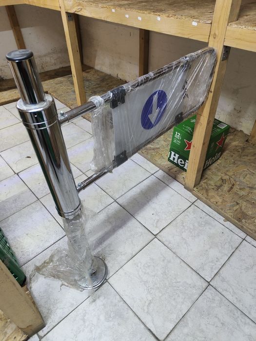 Vând bariera sens pt magazin