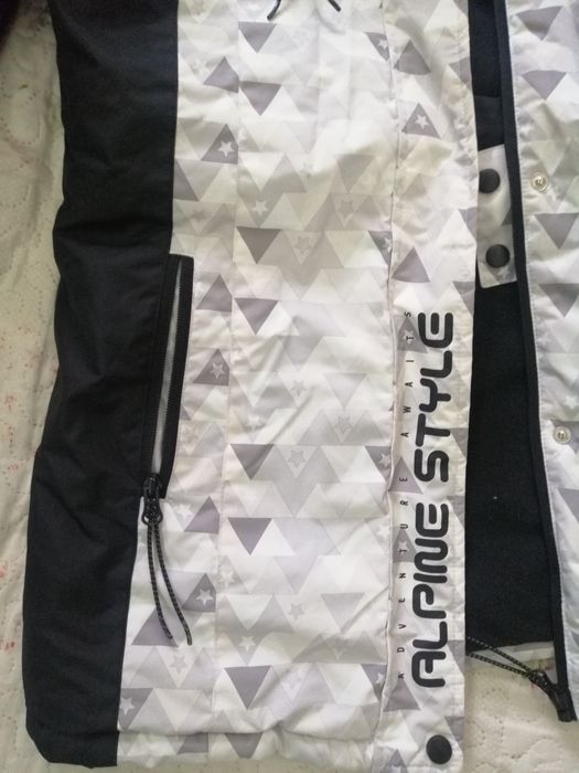 Зимняя водонепроницаемая куртка для девочки