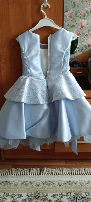 Продам нарядное платье