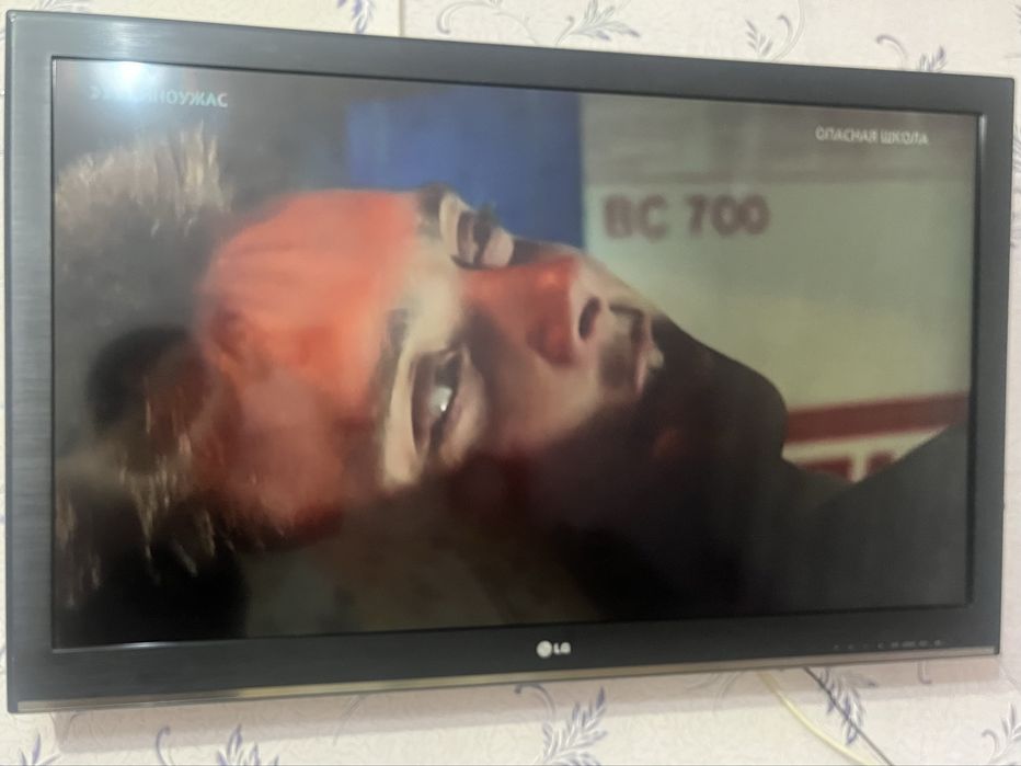 Продам Телевизор LG