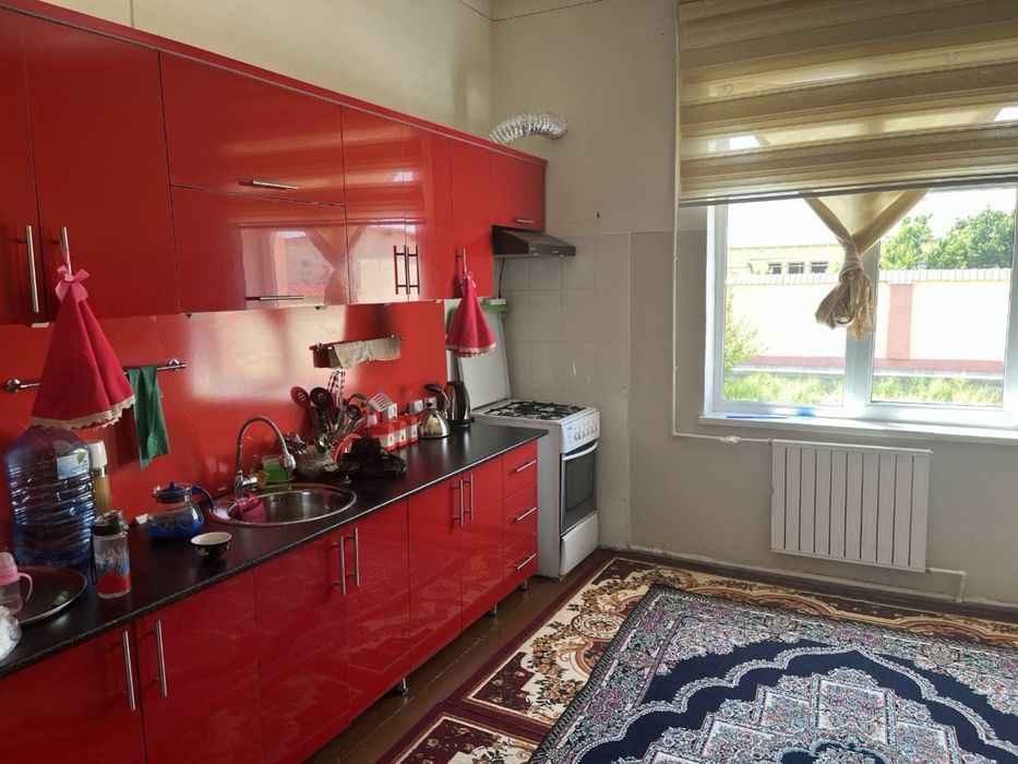 Qorako’l tumanida 6 sotiik kotedj sotiladi