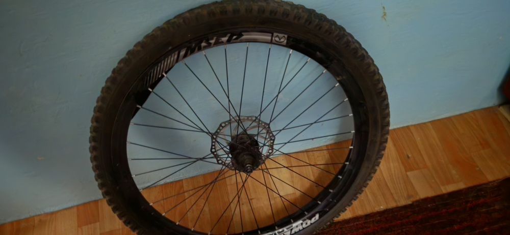 Продам велик и запчасти