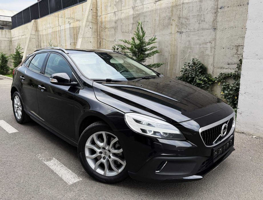 VOLVO V40 2019 — imagine 1