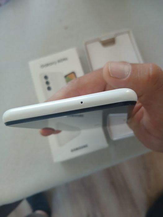 Продавам samsung