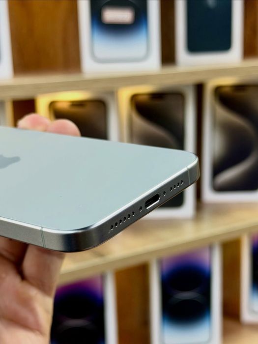 iPhone 15 Pro Max Natural