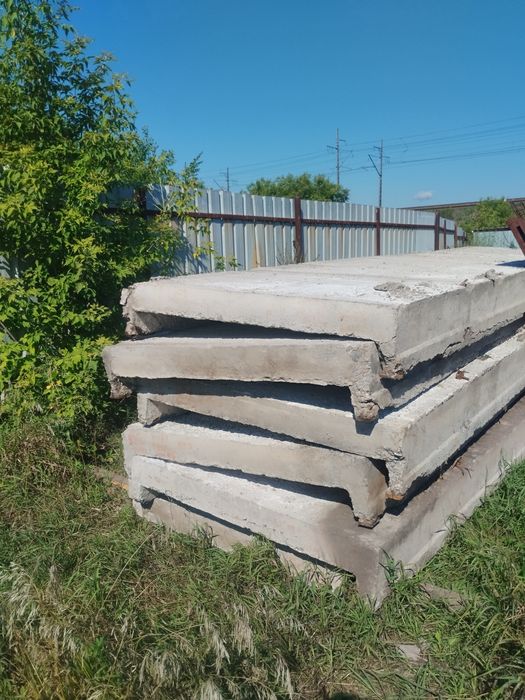 Продам железобетонные плиты забора б/у
