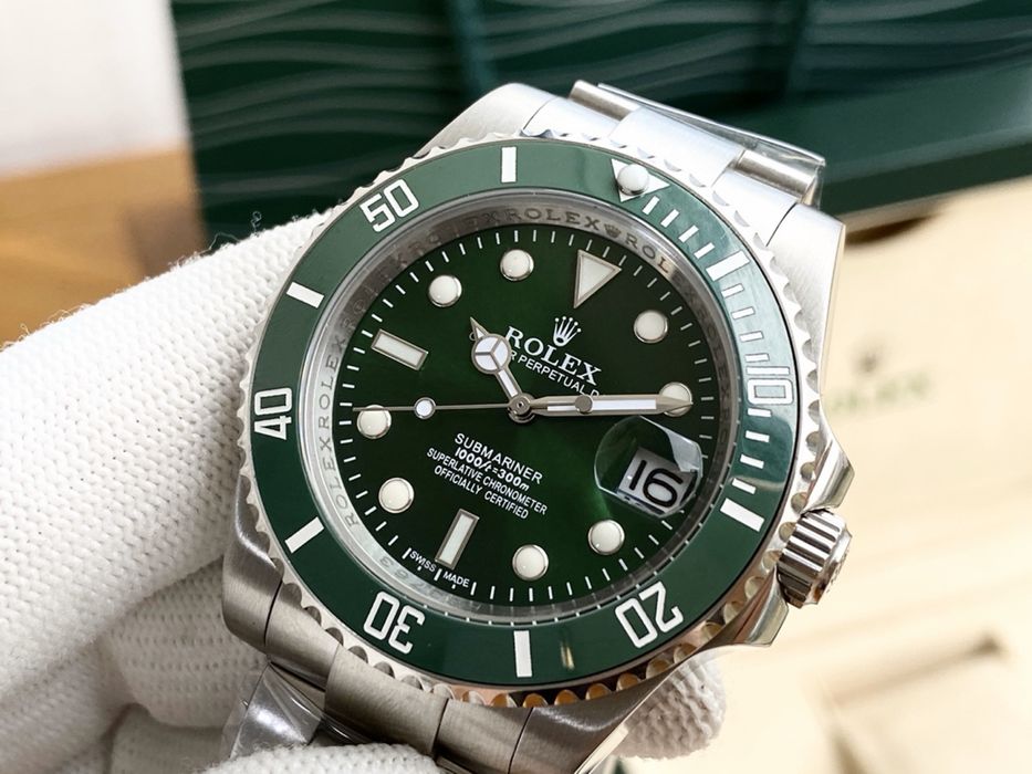 Часовник Rolex Submariner Hulk