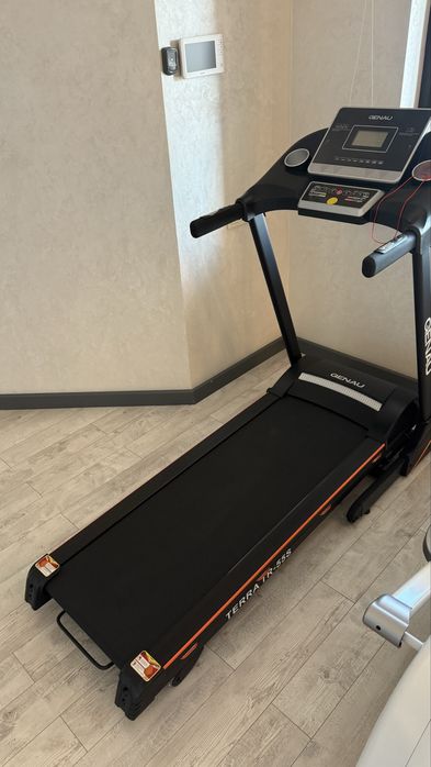 Продам беговую дорожку