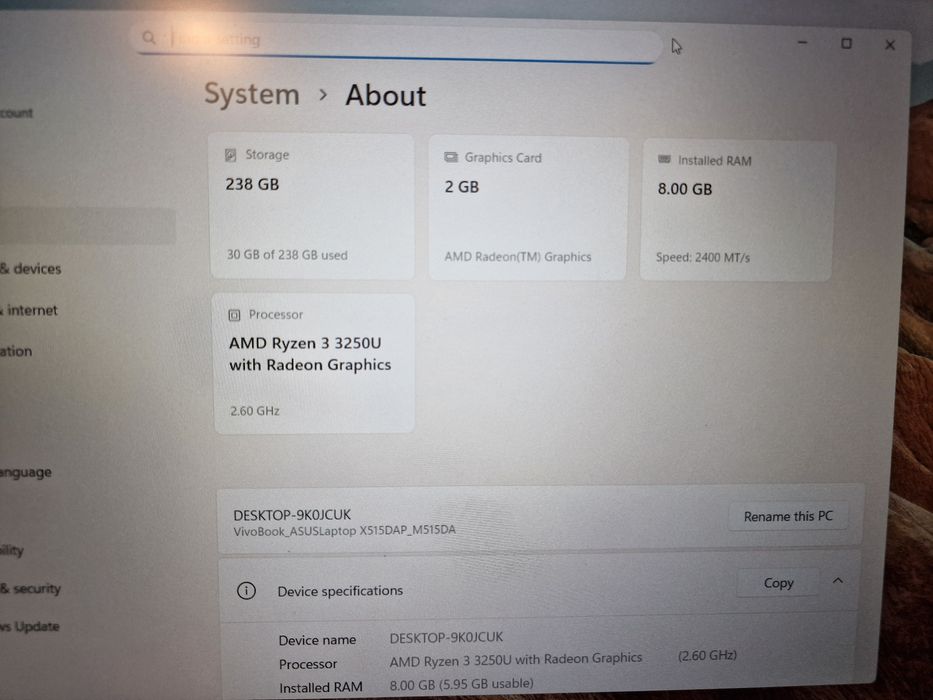 Laptop ASUS VivoBook, Ryzen 3, 8GB RAM, SSD 256 Gb, 15.6 inch