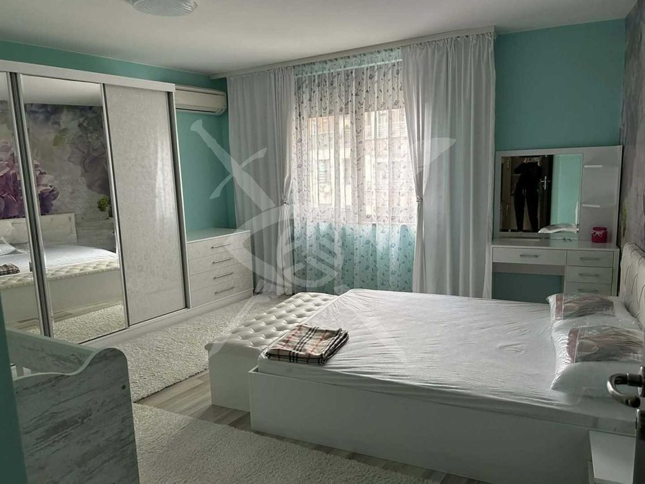 Дава се под наем Тристаен апартамент в София, Витоша - 103 кв.м за 1296.42 € - Снимка #4