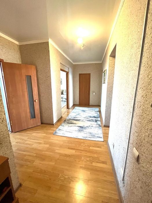Продам 3 комнатную квартиру район Береке