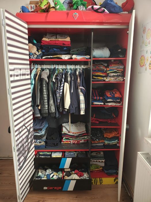 Mobila copii, șifonier, pat și dulap