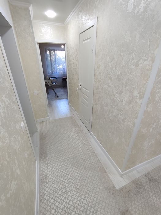 Продается 4-комн (6-85, 1 эт)