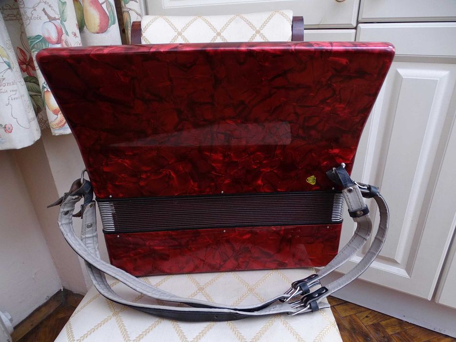 Акордеон Велтмайстер Серино 80 баса