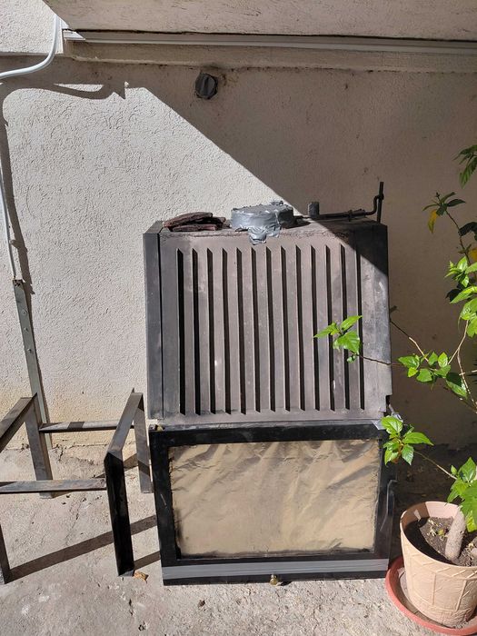 20 KW чугунена камина с водна риза подходяща за отопление на около 100 кв.
