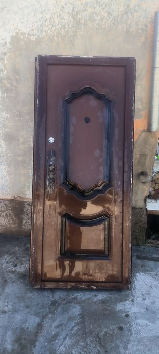 Темир эшик сотилади