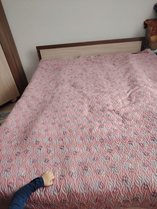 Кровать размер  160*200