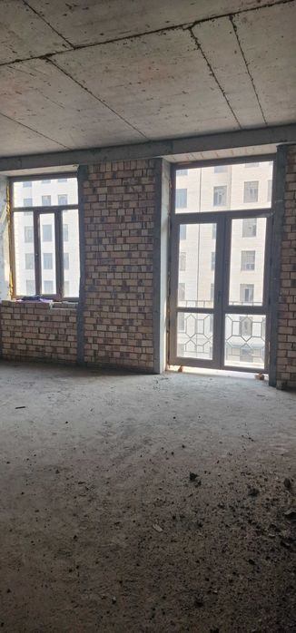 Новостройка квартира сотилади. Янгиҳаёт тумани, 4-Этаж 41 метр квадрат