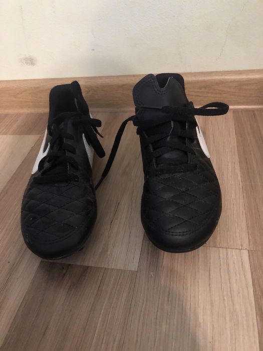 Adidasi Nike cu crampoane copii