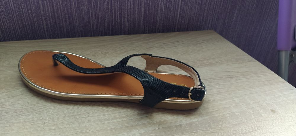 Дамски леки сандали