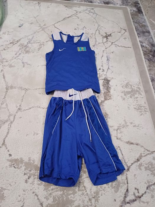 Бокс форма сатам. Асты усті