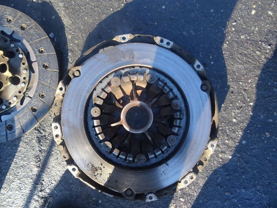 Vand Volanta Placa Disc Renault Laguna 2 1.9 DCI 130CP cu 6 viteze din 2007