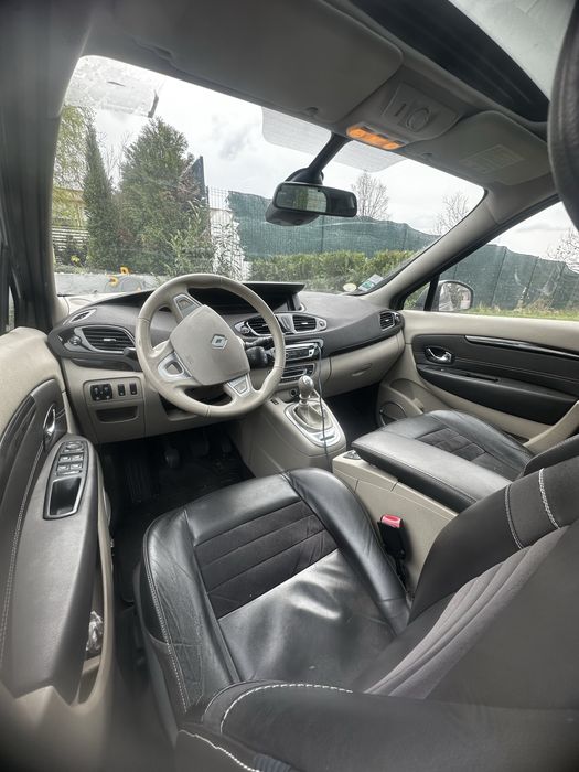 Renault Scenic Initiale Paris 7 locuri