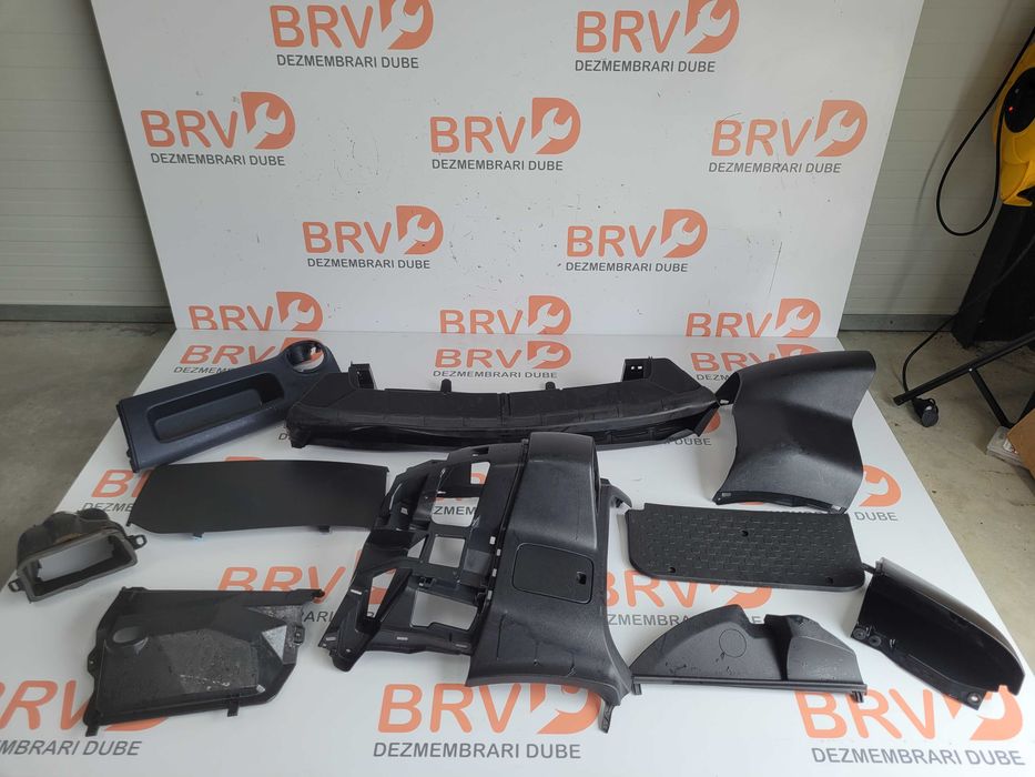 Ornamente plastic pentru Renault Trafic / Opel Vivaro / Nissan Primastar Euro 5 / 6 An fabricatie 2015-2020