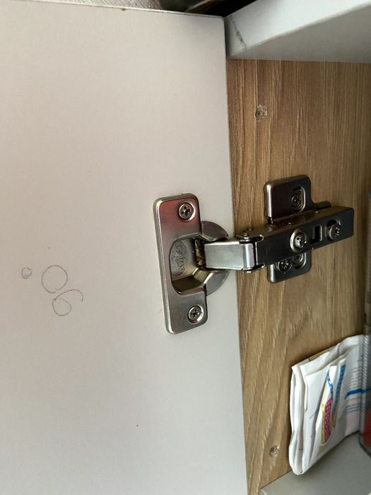 Комод с 4 дверцами