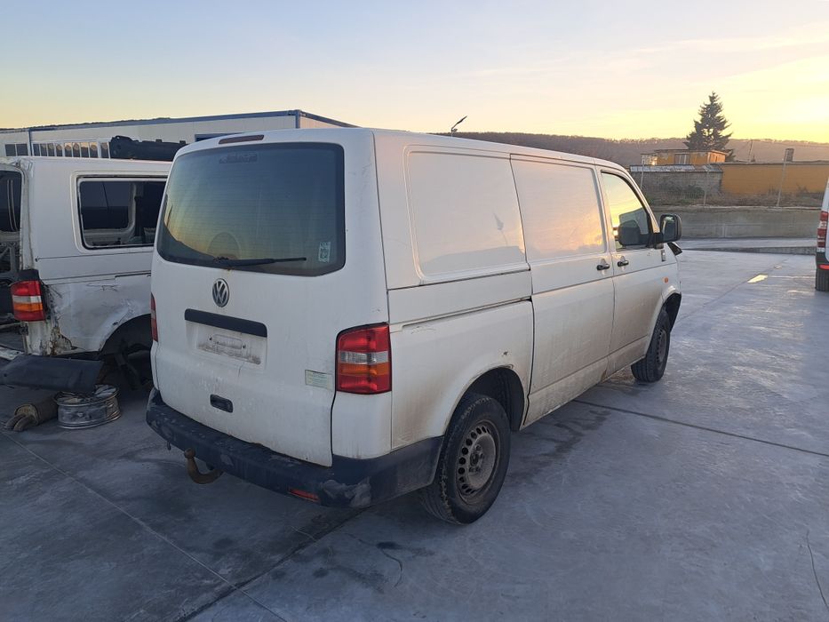 Фолксваген Транспортер Т5 1.9ТДИ VW Transporter T5 1.9TDI НА ЧАСТИ