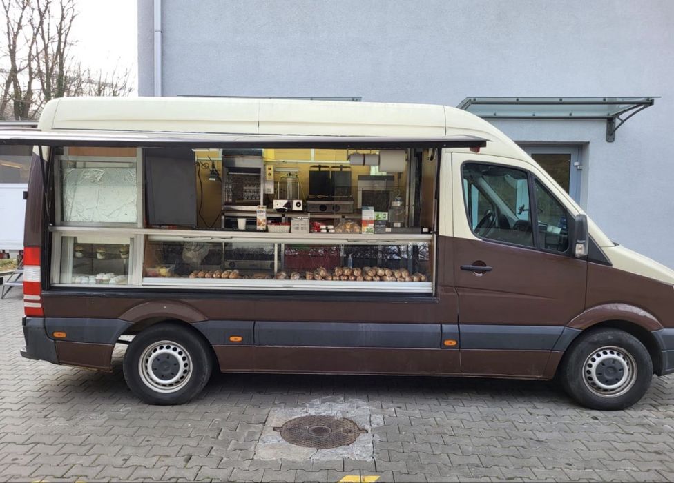 Inchiriez food truck utilat