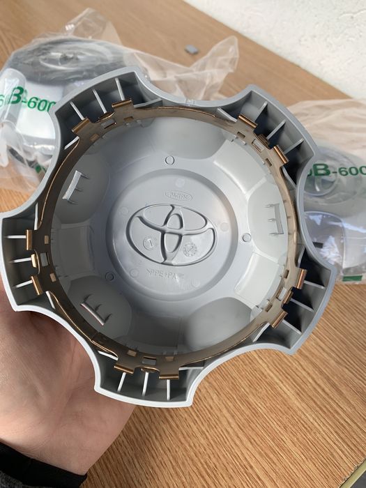 Capace centrale Toyota Land Cruiser 100 sau 200