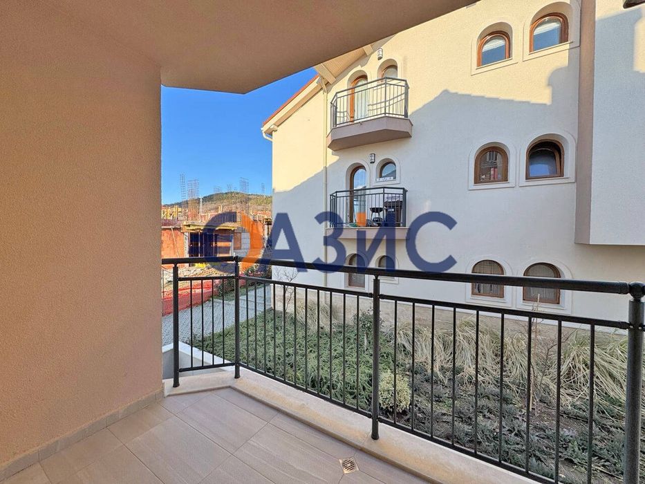 Продава се Едностаен апартамент в с. Кошарица, Област Бургас - 75 кв.м за 837 €/кв.м - Снимка #11