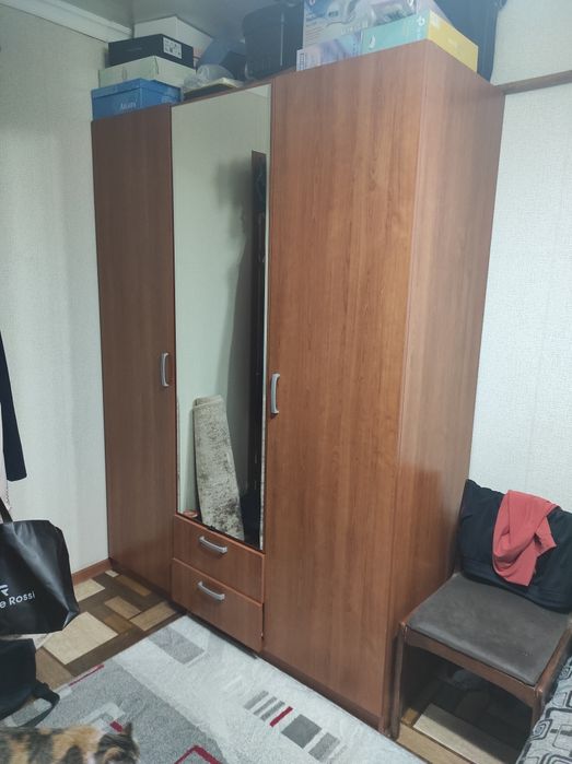Продам шифоньер в хорошем состоянии