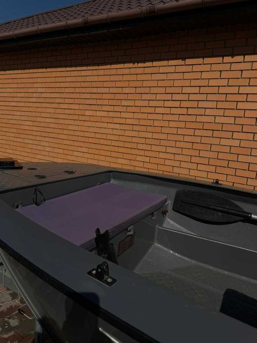 Лодка Swimmer 370