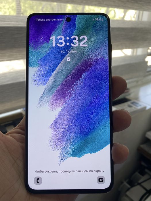 Продается Samsung S21 FE состояние хорошее