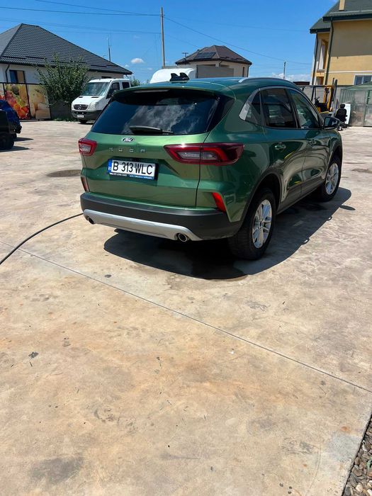 FORD Kuga 2025 — imagine 4
