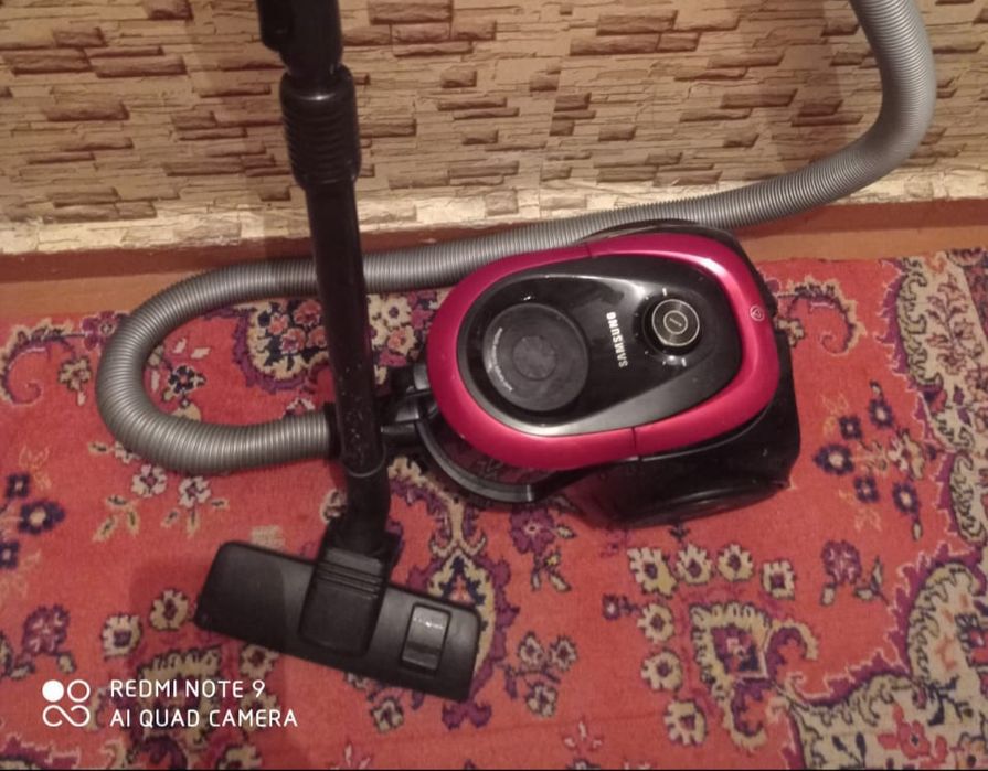 Пылесос Самсунг в рабочем состоянии