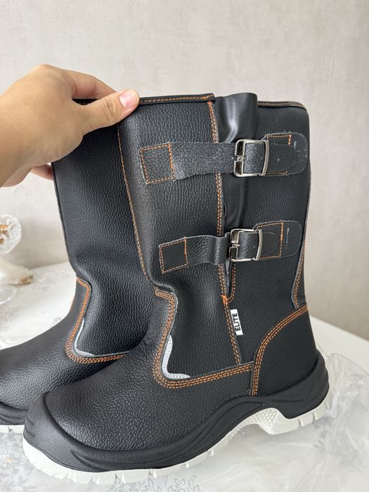 Спецобувь новый продам