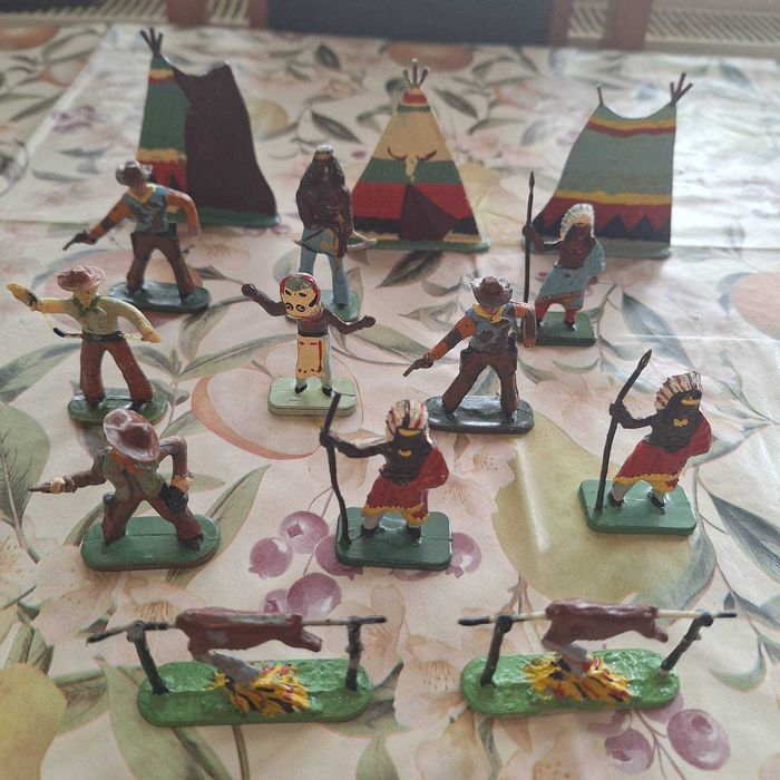 Стари Полски фигурки Рицъри, Войници,Морски флот, Индианци, и каубой