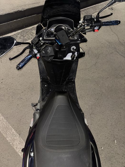 мопед Макси скутер