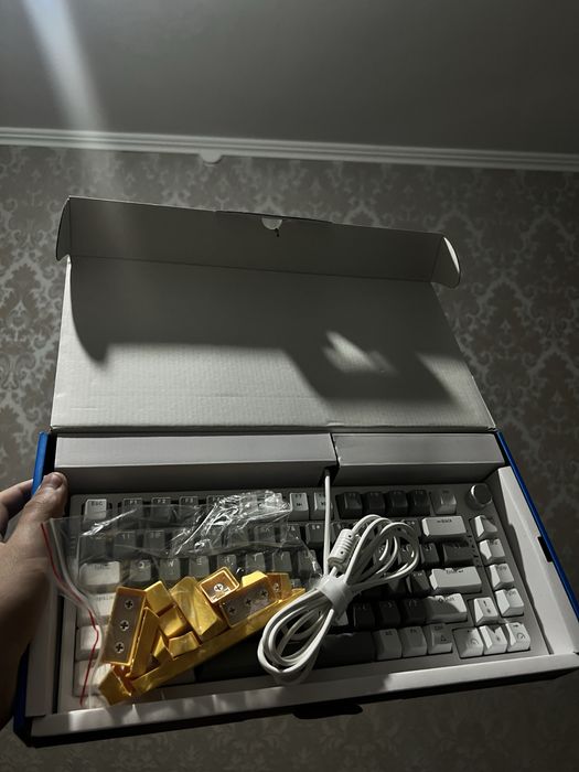 Игровая клавиатура MageGee Sky 81