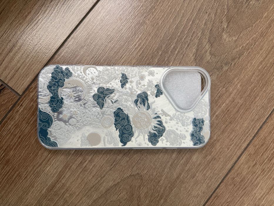 Продам чехлы на Iphone 17