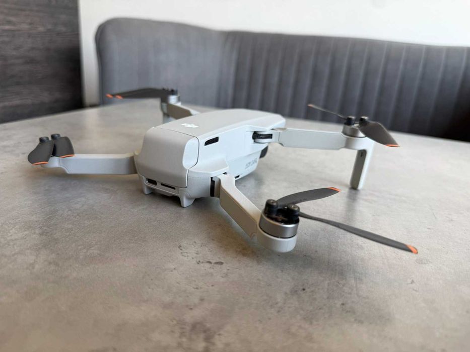 Дрон DJI Mini 2 Fly More Combo - Пълен комплект