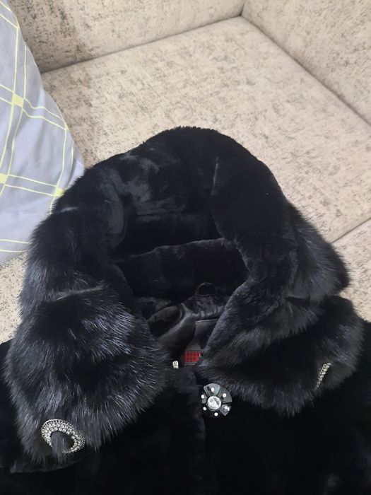 Продам шубу из Мутона