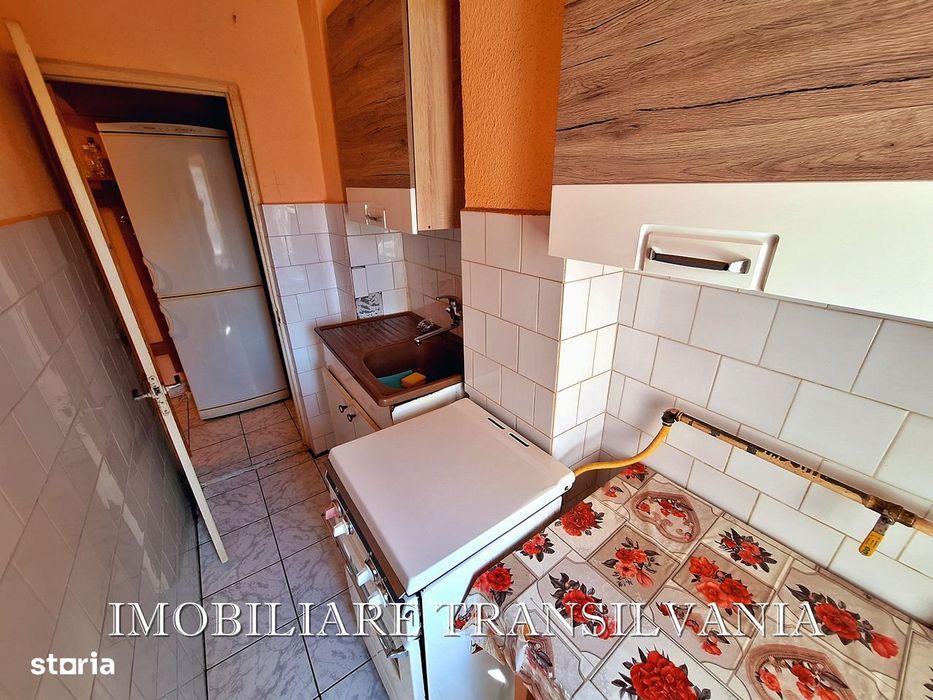 Garsoniera decomandata, zona Sens, str. Sg. Maj. O . Popa
