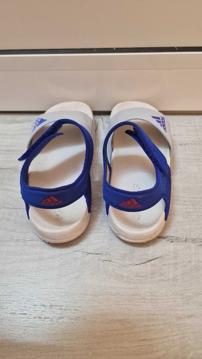 Adidas 34 номер Детски оригинални сандали за момче